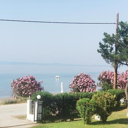Metamorphosis - Halkidiki Apartment On The Beach Metamorfosi  Eksteriør billede